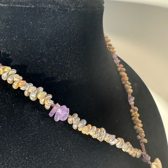 Seashell and Amethyst Chip Necklace with beautiful flower pendant out of shells. - Picture 6 of 6